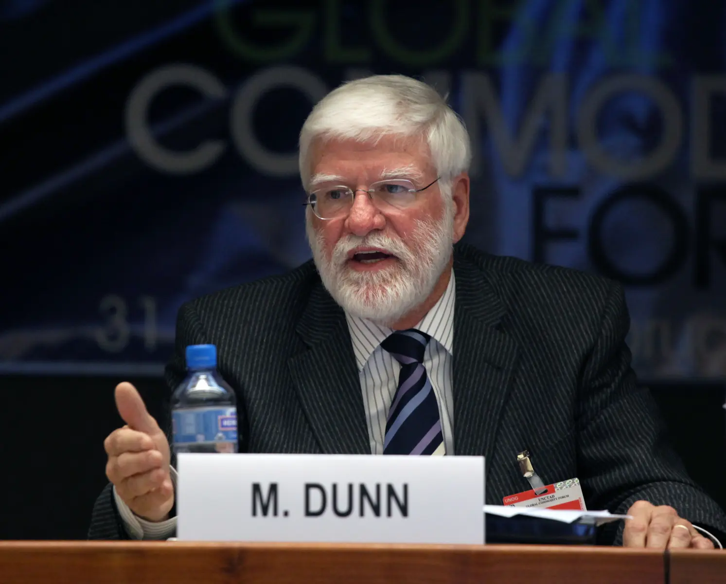 CFTC-Kommissar Michael Dunn spricht während des Global Commodities Forum.