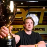 Alex Foxen vann sin 12:e titel i PGT – leder inför miljonfreeroll