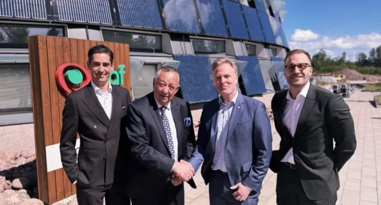 Representanter från Paf och Bell Casino vid offentliggörandet av förvärvet.