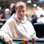 Viktor Blom kastade vinnande hand i WSOP – missade stor pott