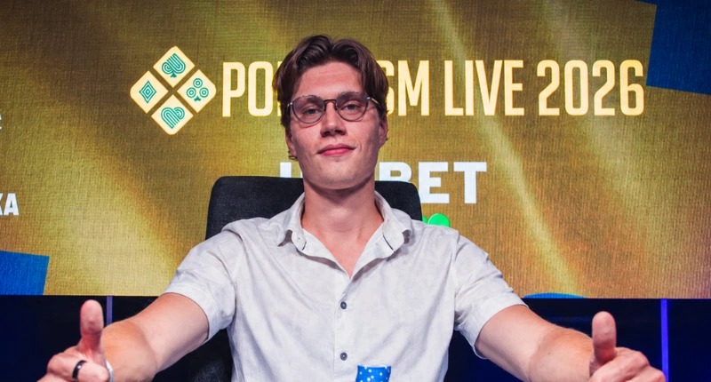 Gabriel Karlsson efter segern i Poker-SM Live Main Event 2026