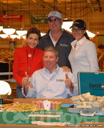 Mike Sexton with his family at the 2006 WSOP TOC Mike Sexton with his family at the 2006 WSOP TOC