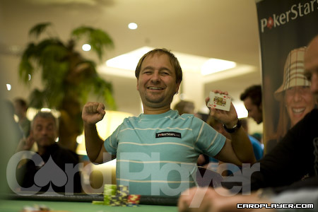 Daniel Negreanu likes to win. He doesn't like to chop. Daniel Negreanu likes to win. He doesn't like to chop.