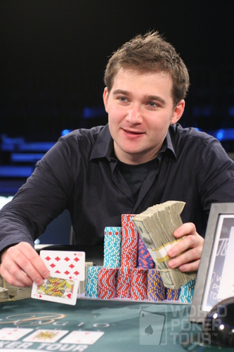 Eugene Katchalov with the cash Eugene Katchalov with the cash