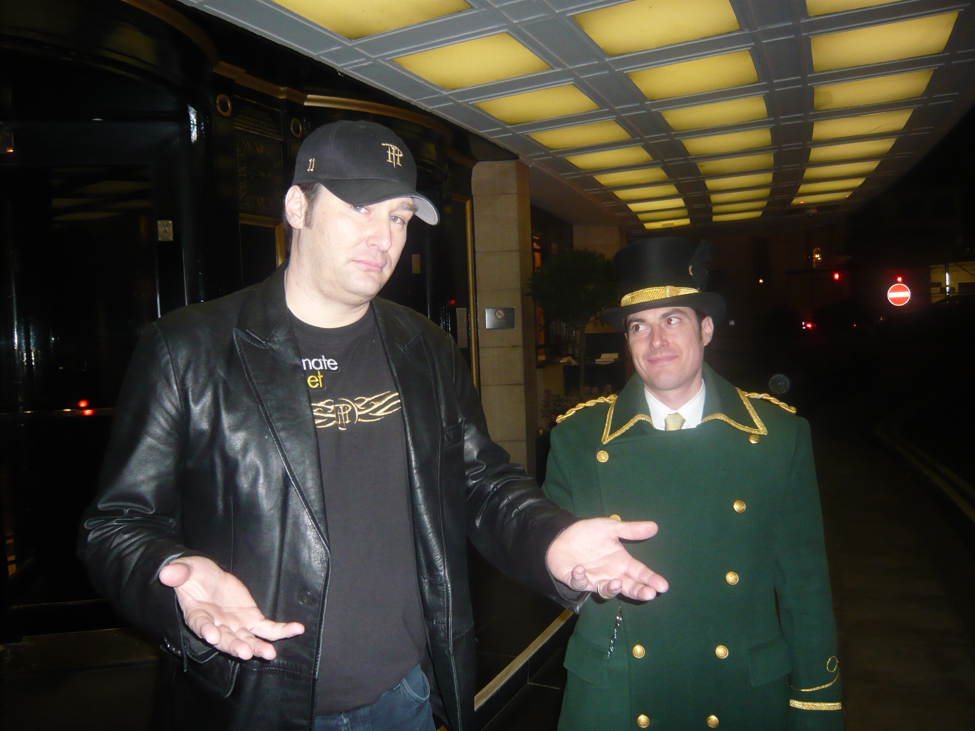 Phil Hellmuth on the pavement outside swish Londo eaterie The Grill Phil Hellmuth on the pavement outside swish Londo eaterie The Grill