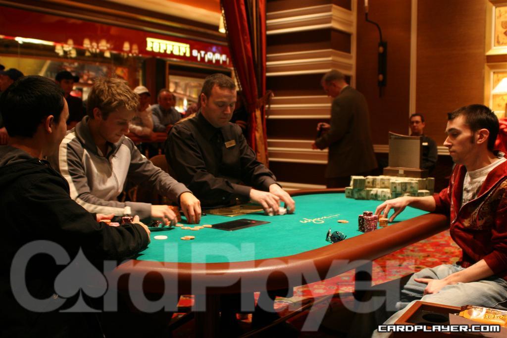 Threehanded play at the 2008 Wynn Classic Threehanded play at the 2008 Wynn Classic