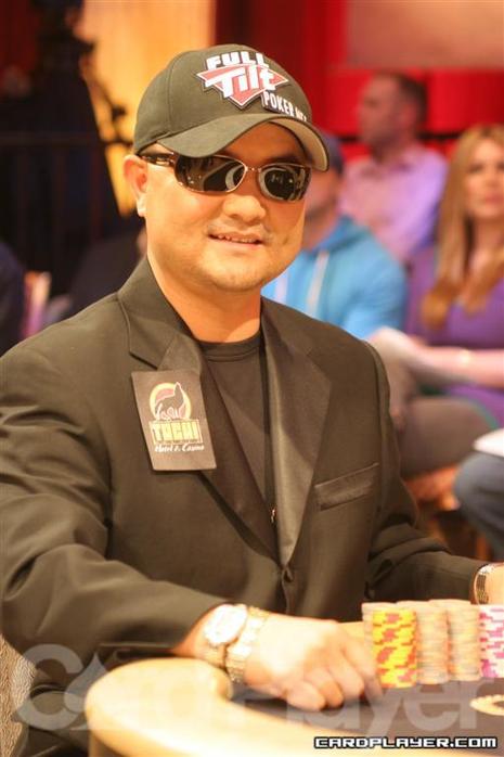 Jerry Yang is a prominent modern example of a player with exactly one WSOP bracelet and one WSOP cash. Jerry Yang is a prominent modern example of a player with exactly one WSOP bracelet and one WSOP cash.