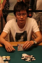 Lei Lei Survives His All In During Hand-For-Hand Play