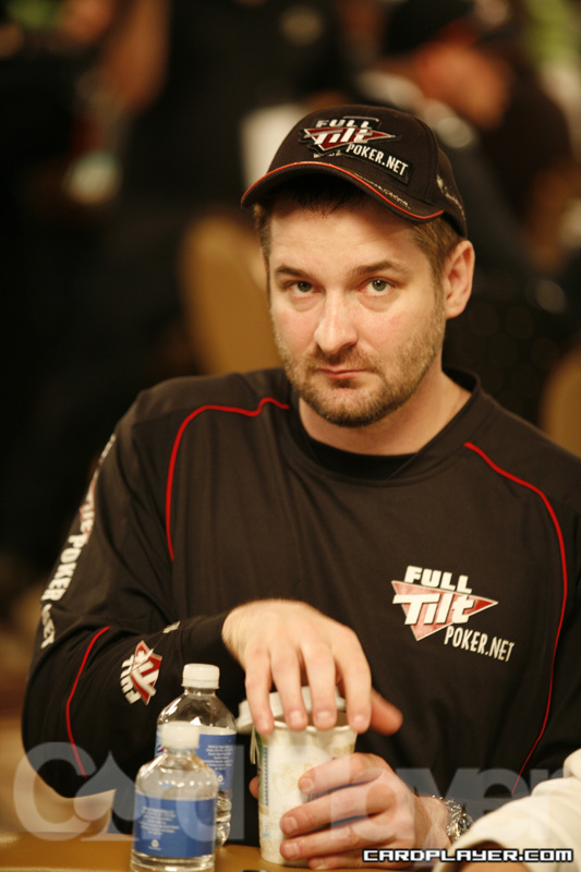 1747747166_original_TonyCousineau_WSOP_EV50_Day1.jpg