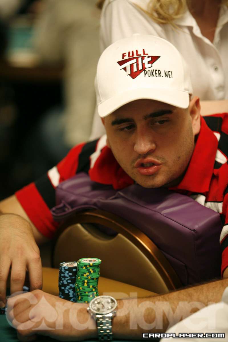 1747747357_original_RobertMizrachi_WSOP_EV44_Day1.jpg