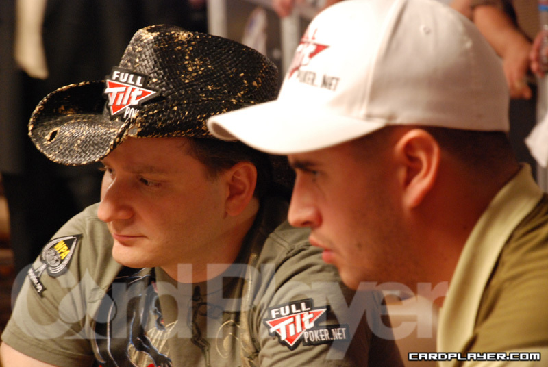 1747747359_original_AndyBlochRobertMizrachi_WSOP_EV39_Day3.jpg