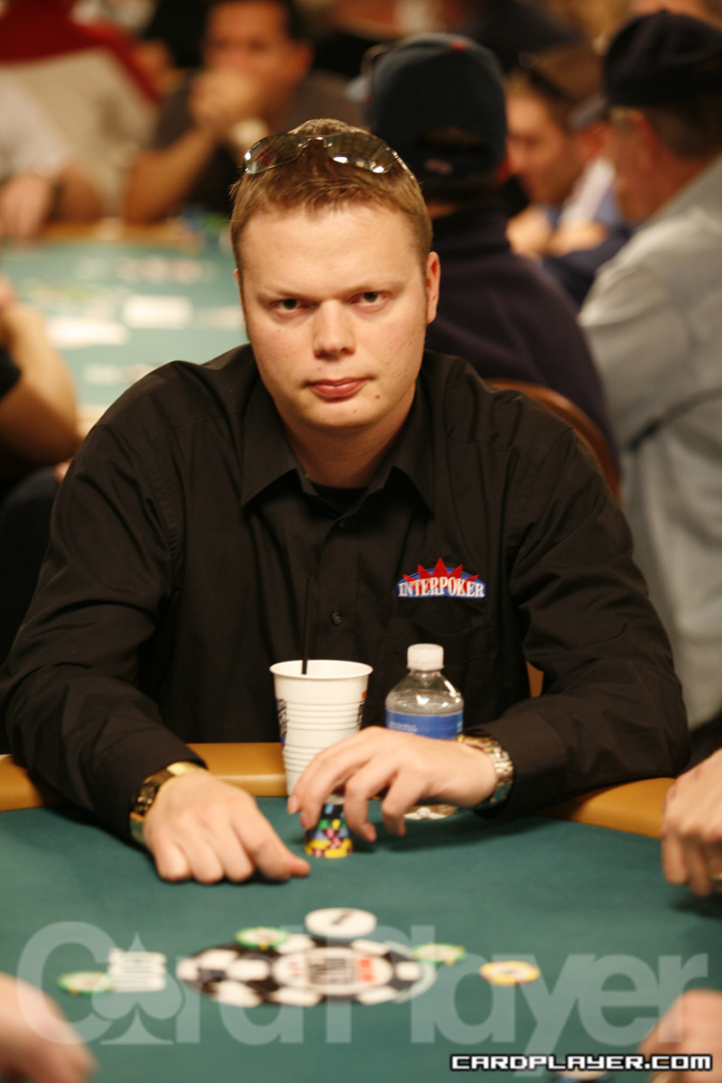 1747747381_original_JuhaHelppi_WSOP_EV47_Day1.jpg