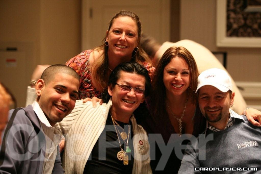 1747747829_original_poker_players.jpg