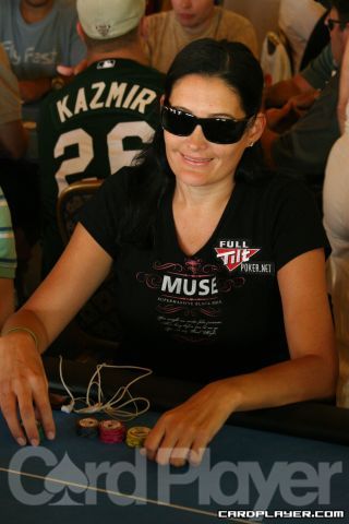 1747748667_original_Kristy_Gazes_2Day_1_Turks_Poker_Classic_-_Seth_Niesen_-_9_-_26-07.jpg