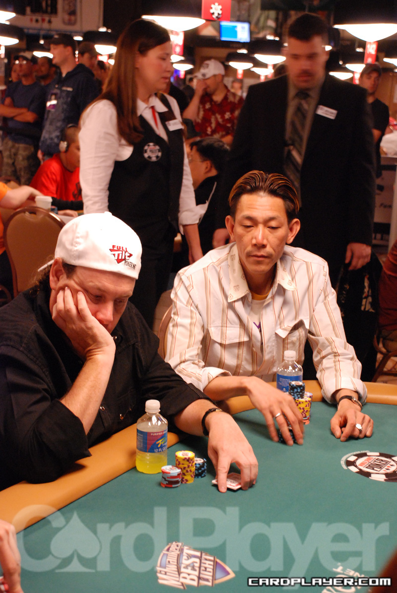 1747749014_original_GavinSmithMinhLy_WSOP_EV39_Day1.jpg