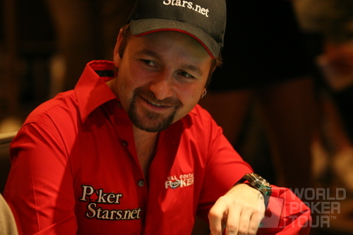 Daniel Negreanu is All Smiles on Day 4