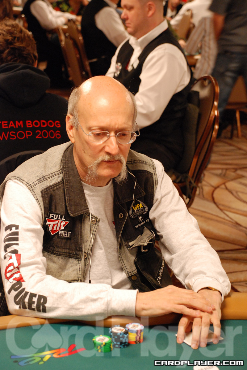 1747750131_original_SteveZolotow_WSOP_EV31_Day1.jpg