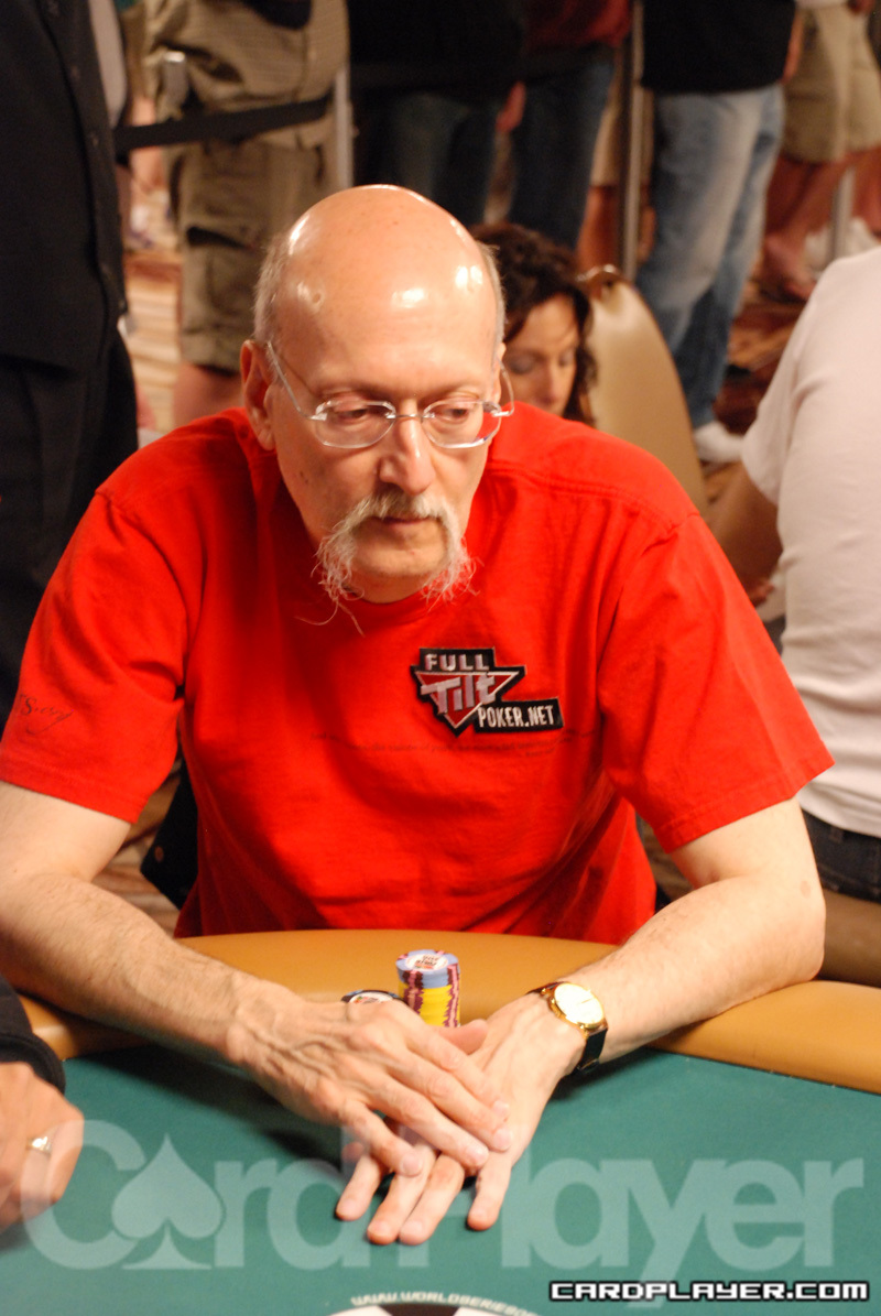 1747750136_original_SteveZolotow_WSOP_EV39_Day1.jpg