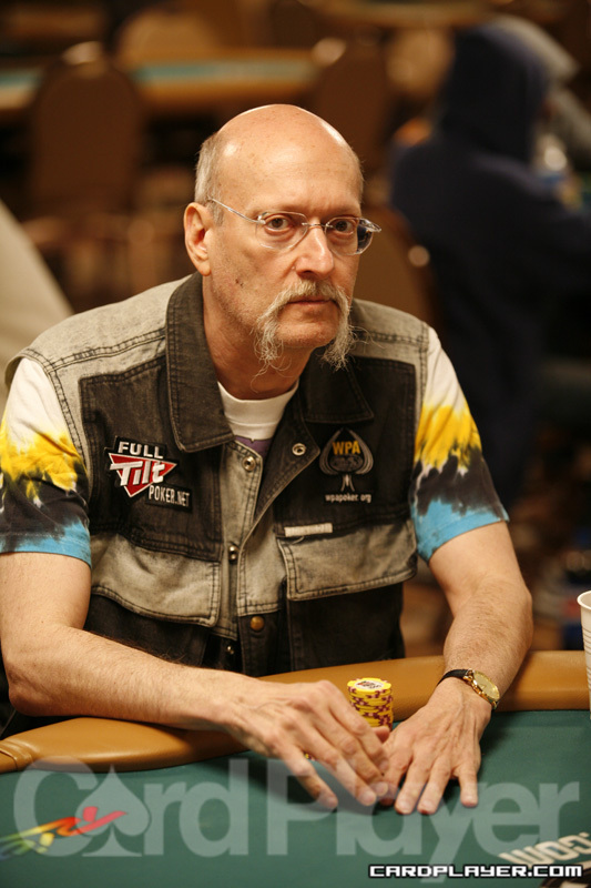 1747750140_original_SteveZolotow_WSOP_EV45_Day1.jpg