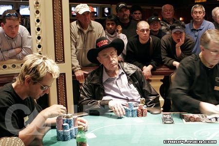 Doyle Brunson & the Fans on the Rail