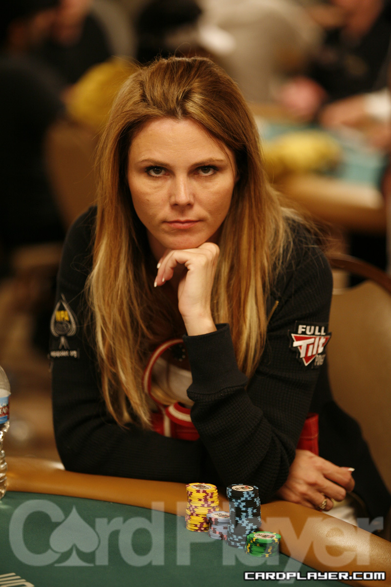 1747750547_original_ClonieGowen_WSOP_EV45_Day1.jpg