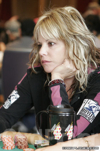 1747751458_original_cyndyviolette-3.jpg