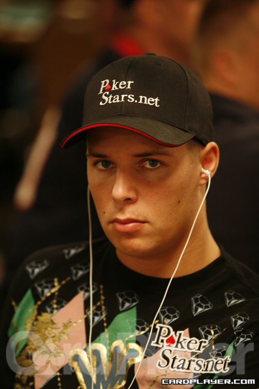 1747752319_original_NoahBoeken_WSOP_EV50_Day1.jpg