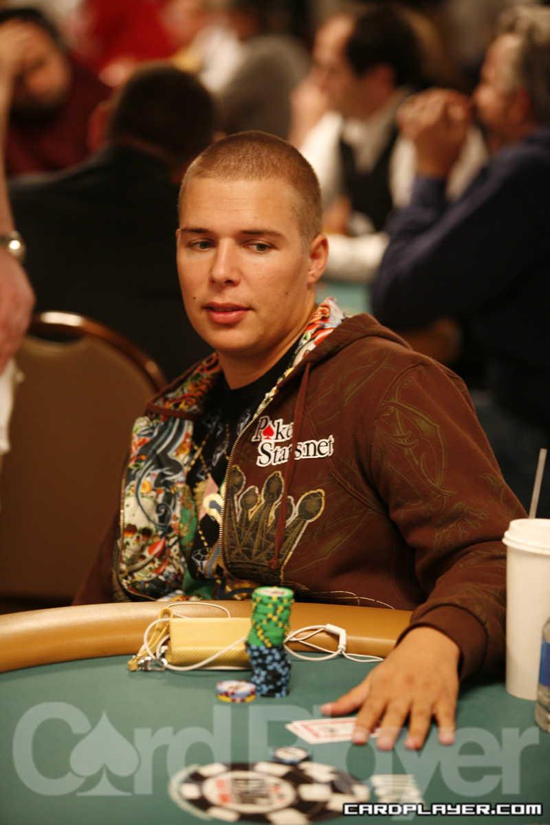 1747752321_original_NoahBoeken_WSOP_EV45_Day1.jpg