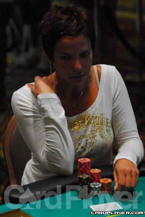 1747752934_original_estherrossimbd3.jpg