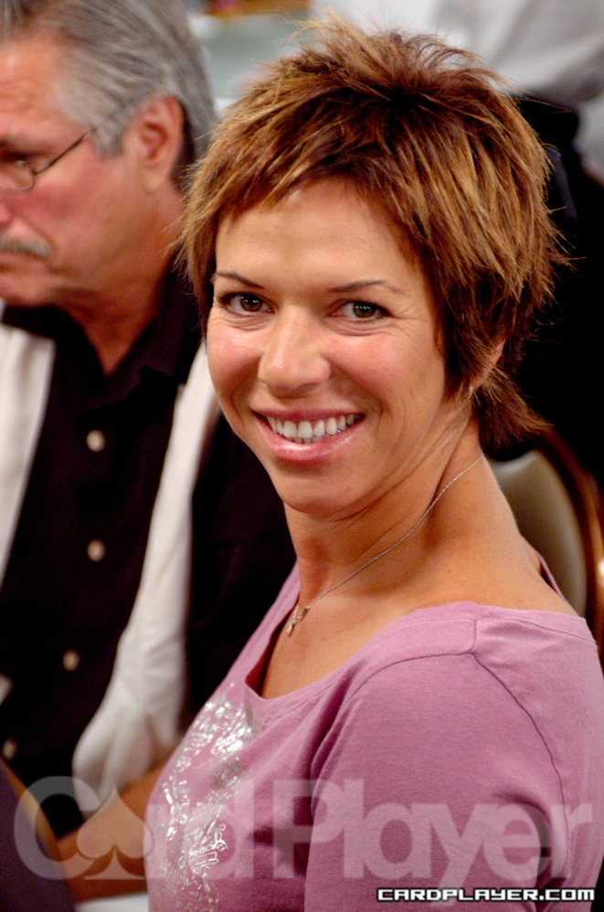 1747752935_original_Rossi_Esther.JPG