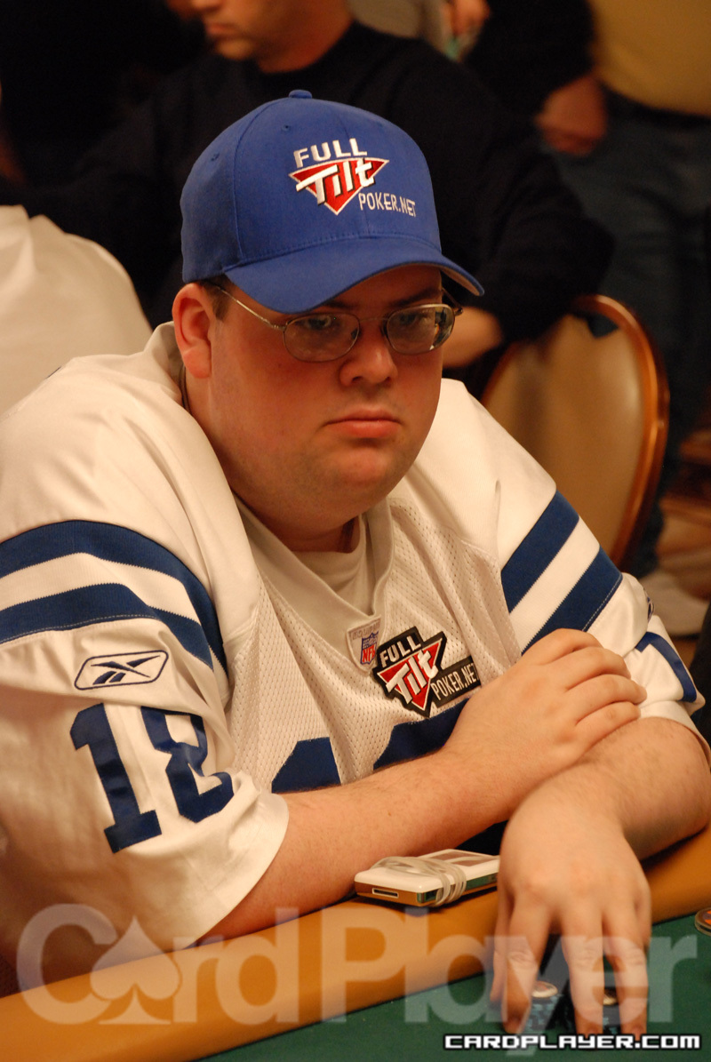 1747753856_original_EricFroelich_WSOP_EV43_Day1.jpg
