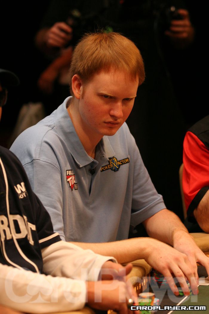1747754144_original_Jon_TUrner_poker_bowl_finale_Seth_Niesen2.jpg