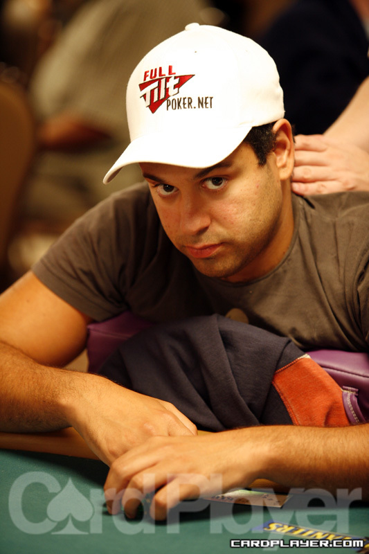 1747754191_original_RolandDeWolfe_WSOP_EV52_Day1.jpg