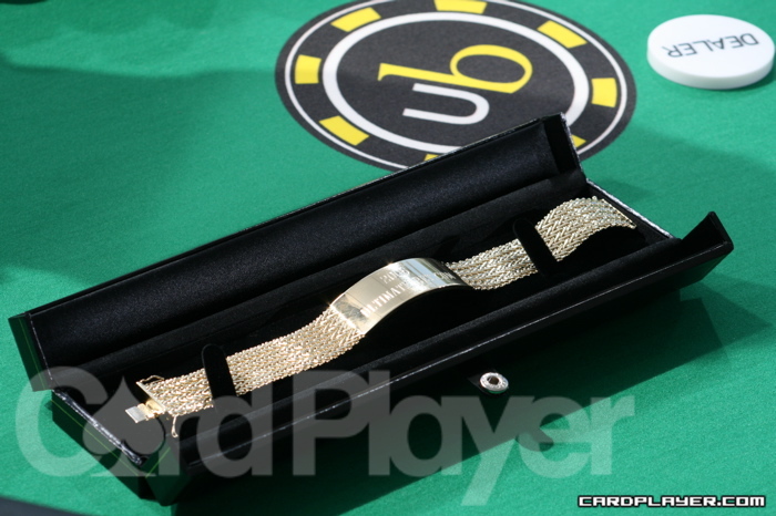 1747755290_original_Bracelet_Loudvision.jpg