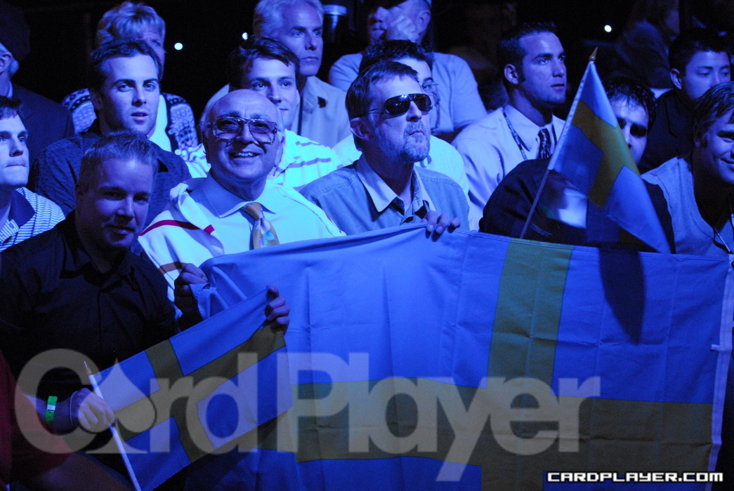 1747755369_original_Fans.jpg