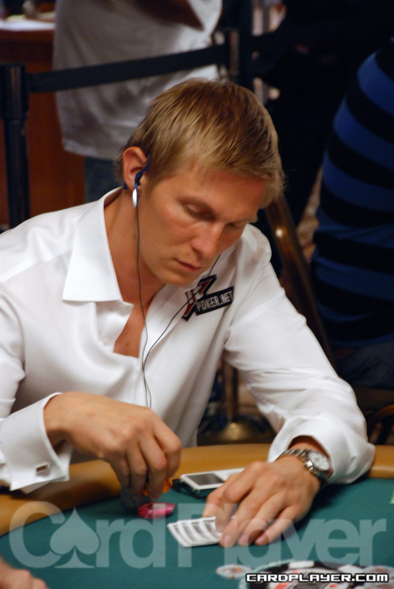 1747755491_original_ThomasWalrus_WSOP_EV7_Day1.jpg