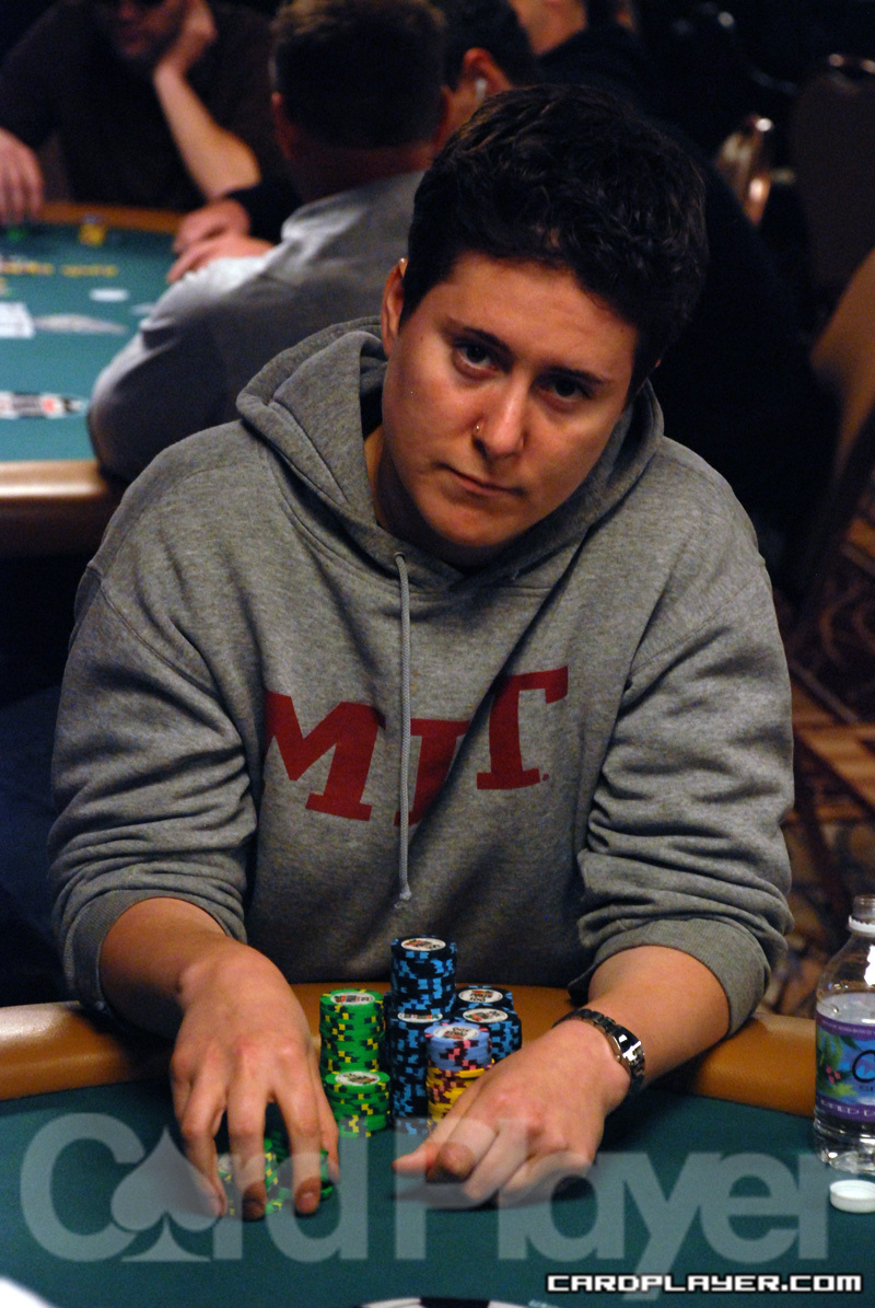 1747755819_original_VanessaSelbst_WSOP_EV30_Day1.jpg