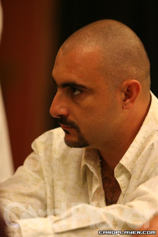 1747756523_original_Gary_Najaryan_Large_.JPG