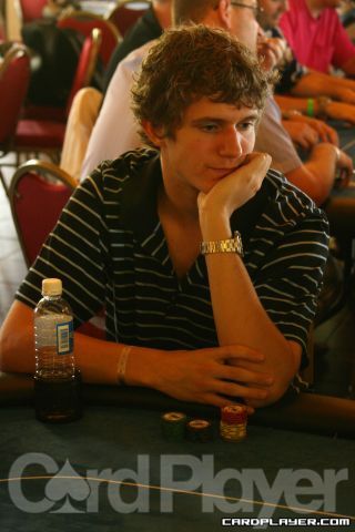 1747757515_original_1_Matt_-_Ch0ppy-_Kay_Dan_fatdan44sbu_wach_Day_1_Turks_Poker.jpg