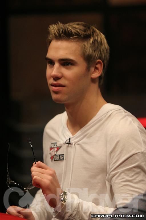 1747757646_original_ElliotSmith2_Large_.JPG