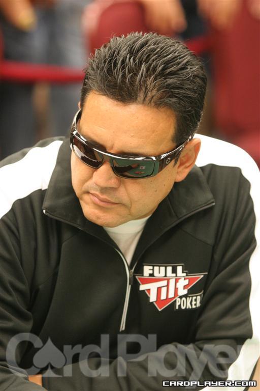 1747758900_original_LuisVelador_Large_.JPG