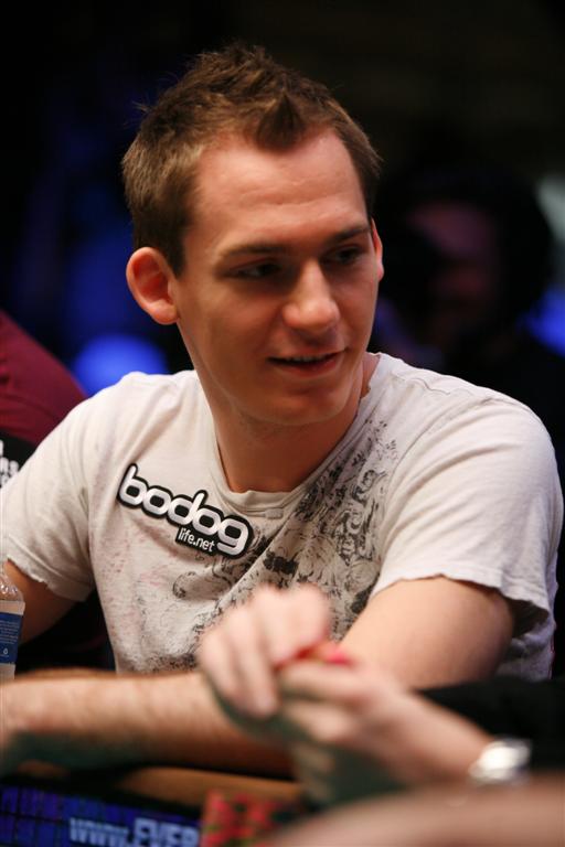 1747758921_original_JustinBonomo2_Large_.JPG