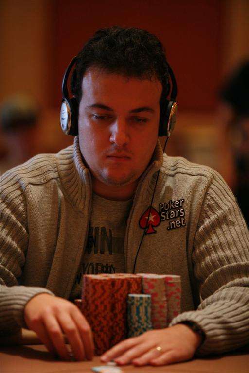 1747759073_original_AlexandreGomes_Large_.JPG