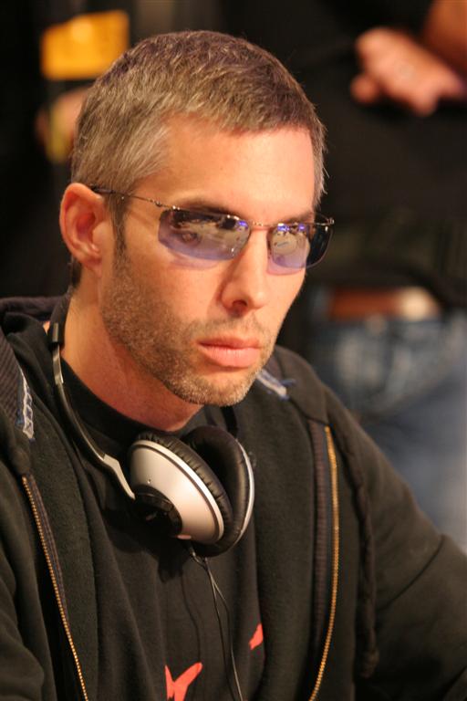 1747759165_original_JoramVoelklein2_Large_.JPG