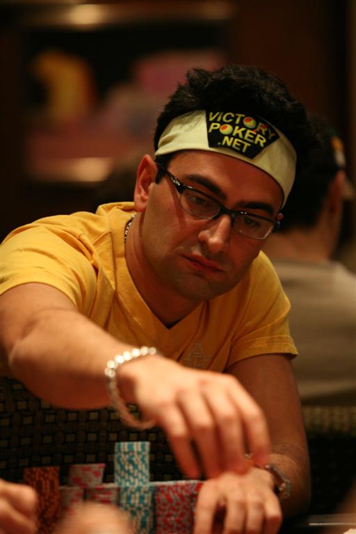 Antonio Esfandiari