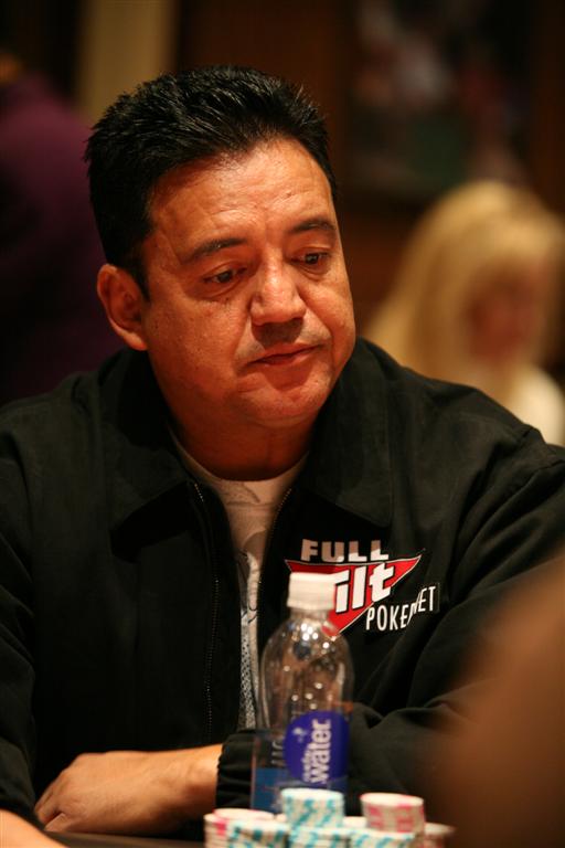 1747760648_original_LuisVelador3_Large_.JPG
