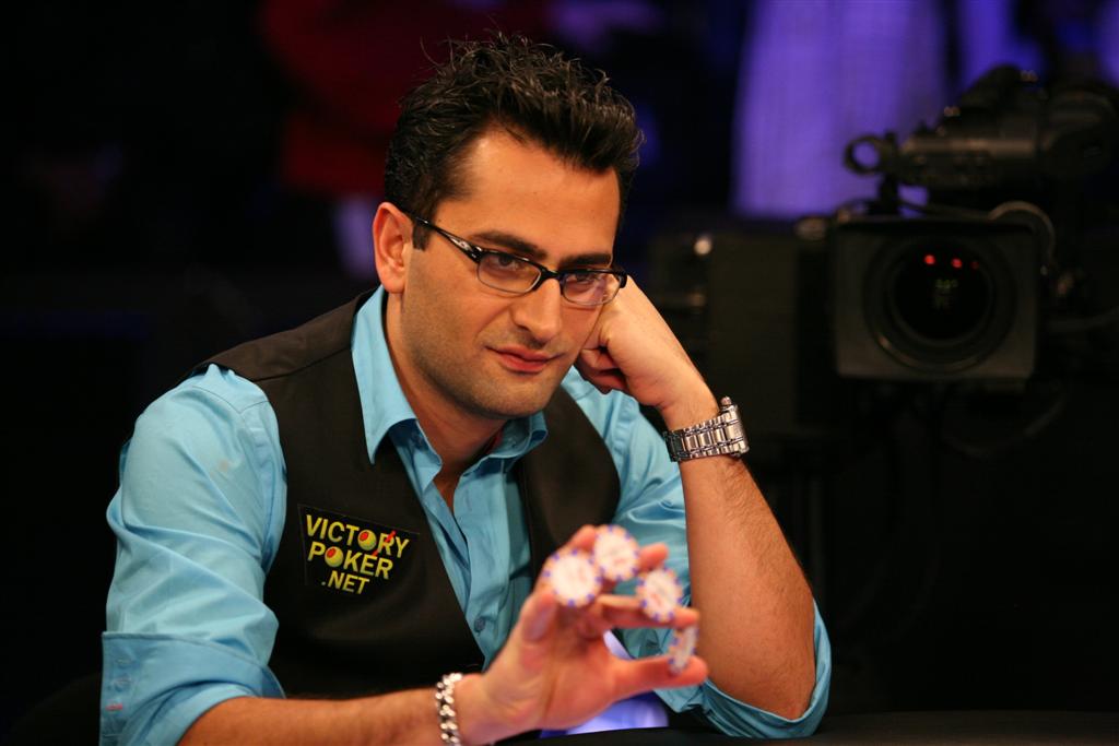 Antonio Esfandiari