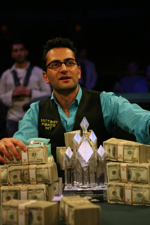 Antonio Esfandiari