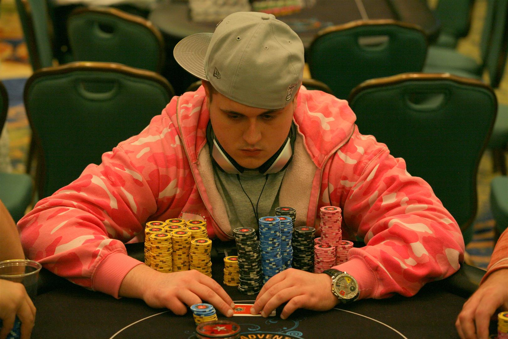 1747760735_original_Chris_Oliver_2_Large_.jpg