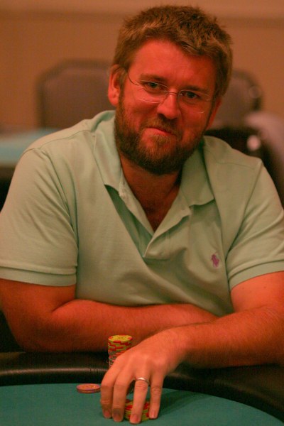 1747760852_original_Lars_Bonding_400x600.JPG